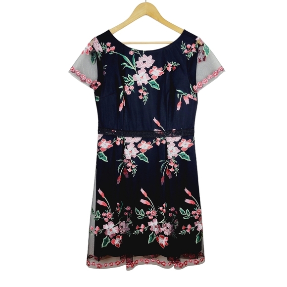 Adrianna Papell Floral Embroidered Tulle Overlay Dress Size 8 Black Lace A-Line - Picture 5 of 13